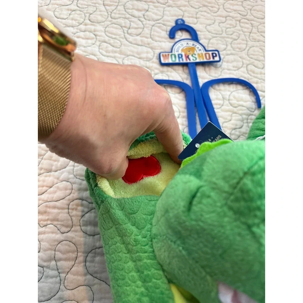 Build A Bear Workshop Kids Green Crocodile Slippers‎ M 2/3 Plush Cozy